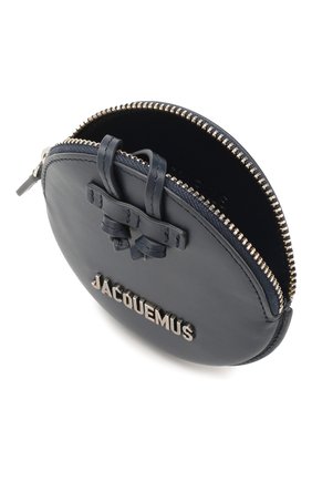 Мужской кожаный кошелек для монет le pitchou JACQUEMUS синего цвета по цене 24650 руб., арт. 205AC22/58390 | Фото 4 Мужской кожаный кошелек для монет le pitchou JACQUEMUS синего цвета, арт. 205AC22/58390 | Фото 4