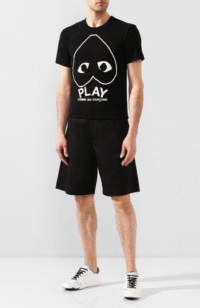 Мужская хлопковая футболка COMME DES GARCONS PLAY черного цвета по цене 8210 руб., арт. AZ-T114 | Фото 2 Мужская хлопковая футболка COMME DES GARCONS PLAY черного цвета, арт. AZ-T114 | Фото 2