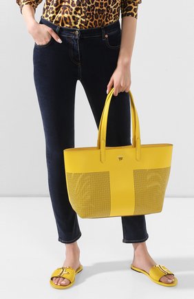 Женская сумка t tote TOM FORD желтого цвета по цене 127500 руб., арт. L1285T-ICL002 | Фото 2 Женская сумка t tote TOM FORD желтого цвета, арт. L1285T-ICL002 | Фото 2