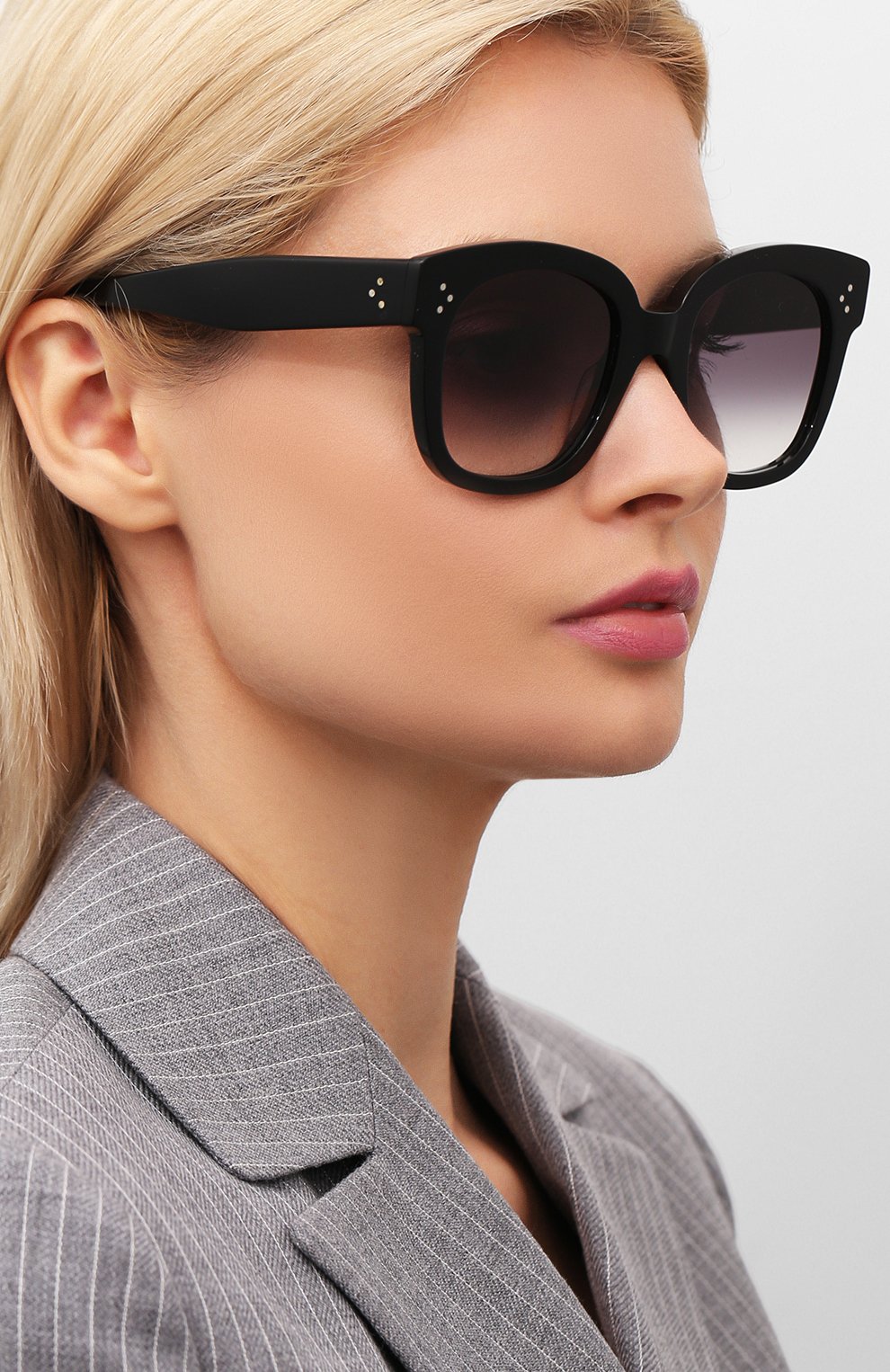 Женские солнцезащитные очки CELINE EYEWEAR черного цвета по цене 28200 руб., арт. CL4002UN 01B | Фото 2 Женские солнцезащитные очки CELINE EYEWEAR черного цвета, арт. CL4002UN 01B | Фото 2