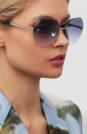 Женские солнцезащитные очки CHOPARD синего цвета по цене 59950 руб., арт. D42S 579 | Фото 2 Женские солнцезащитные очки CHOPARD синего цвета, арт. D42S 579 | Фото 2