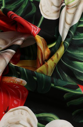 Женский шелковый платок DOLCE & GABBANA красного цвета по цене 26100 руб., арт. FN090R/GDU70 | Фото 2 Женский шелковый платок DOLCE & GABBANA красного цвета, арт. FN090R/GDU70 | Фото 2