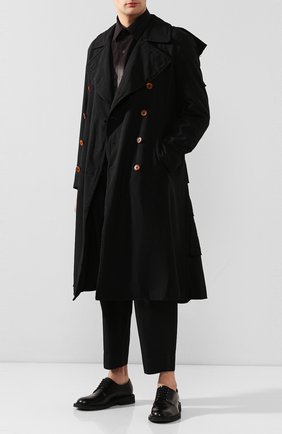 Мужской плащ COMME DES GARCONS HOMME PLUS черного цвета по цене 217000 руб., арт. PE-C005-051 | Фото 2 Мужской плащ COMME DES GARCONS HOMME PLUS черного цвета, арт. PE-C005-051 | Фото 2