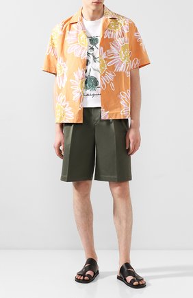 Мужские хлопковые шорты JACQUEMUS хаки цвета по цене 27150 руб., арт. 205PA07/02570 | Фото 2 Мужские хлопковые шорты JACQUEMUS хаки цвета, арт. 205PA07/02570 | Фото 2