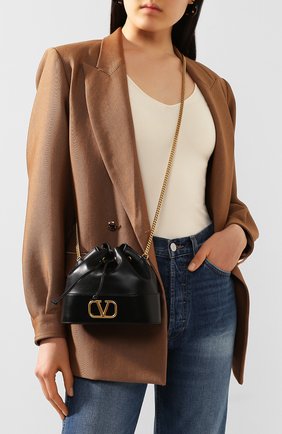 Женская сумка valentino garavani vlogo VALENTINO черного цвета по цене 68050 руб., арт. TW0P0T83/HPF | Фото 2 Женская сумка valentino garavani vlogo VALENTINO черного цвета, арт. TW0P0T83/HPF | Фото 2
