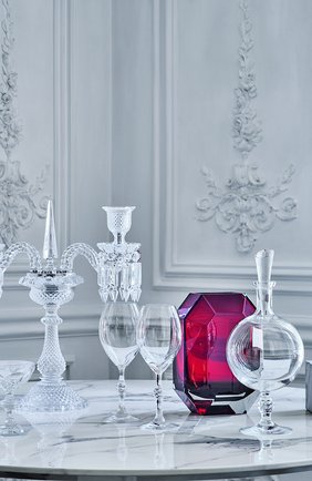 Мужская ваза octogone BACCARAT красного цвета по цене 167000 руб., арт. 2 813 754 | Фото 3 Мужская ваза octogone BACCARAT красного цвета, арт. 2 813 754 | Фото 3