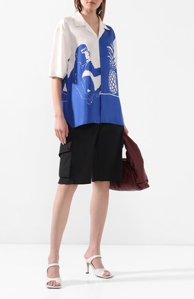 Женская рубашка из вискозы BOTTEGA VENETA синего цвета по цене 86600 руб., арт. 622817/VKT20 | Фото 2 Женская рубашка из вискозы BOTTEGA VENETA синего цвета, арт. 622817/VKT20 | Фото 2