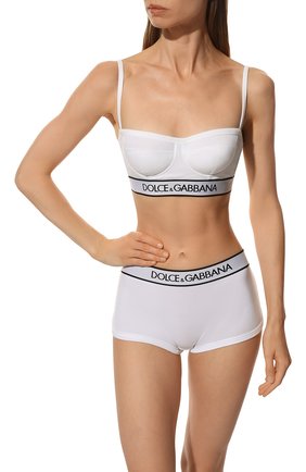Женские трусы-шорты DOLCE & GABBANA белого цвета по цене 6705 руб., арт. 03B31T/FUGF5 | Фото 2 Женские трусы-шорты DOLCE & GABBANA белого цвета, арт. 03B31T/FUGF5 | Фото 2