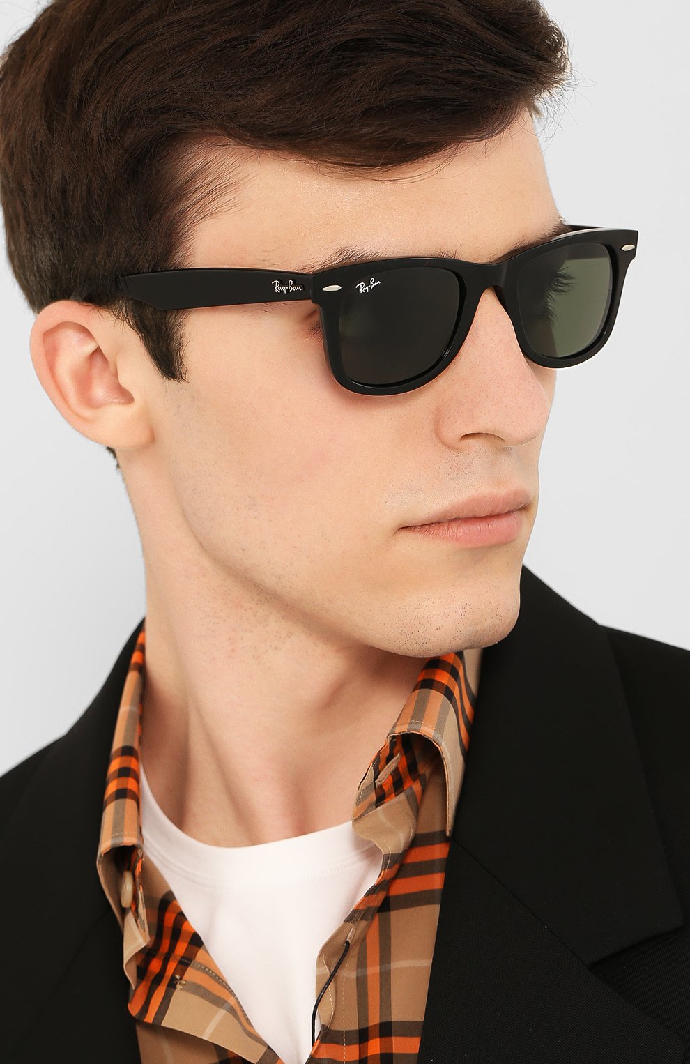 Женские солнцезащитные очки RAY-BAN черного цвета по цене 0 руб., арт. 4340-601 | Фото 3 Женские солнцезащитные очки RAY-BAN черного цвета, арт. 4340-601 | Фото 3 (Кросс-КТ: С/з-унисекс; Региональные ограничения белый список (Axapta Mercury): RU; Тип очков: С/з; Оптика Гендер: оптика-унисекс; Очки форма: Прямоугольные)