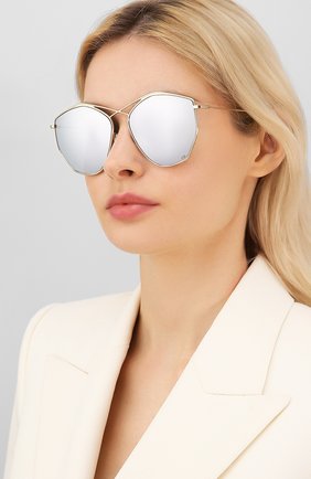 Женские солнцезащитные очки DIOR серого цвета по цене 26300 руб., арт. DI0RSTELLAIRE4 J5G DC | Фото 2 Женские солнцезащитные очки DIOR серого цвета, арт. DI0RSTELLAIRE4 J5G DC | Фото 2 (Тип очков: С/з; Оптика Гендер: оптика-женское; Очки форма: Over-size)