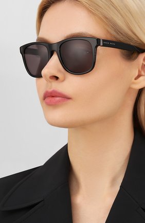 Женские солнцезащитные очки BOSS черного цвета по цене 15800 руб., арт. 1039 807 | Фото 2 Женские солнцезащитные очки BOSS черного цвета, арт. 1039 807 | Фото 2