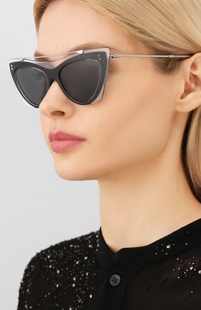 Женские солнцезащитные очки VALENTINO черного цвета по цене 19950 руб., арт. 4041-509987 | Фото 2 Женские солнцезащитные очки VALENTINO черного цвета, арт. 4041-509987 | Фото 2