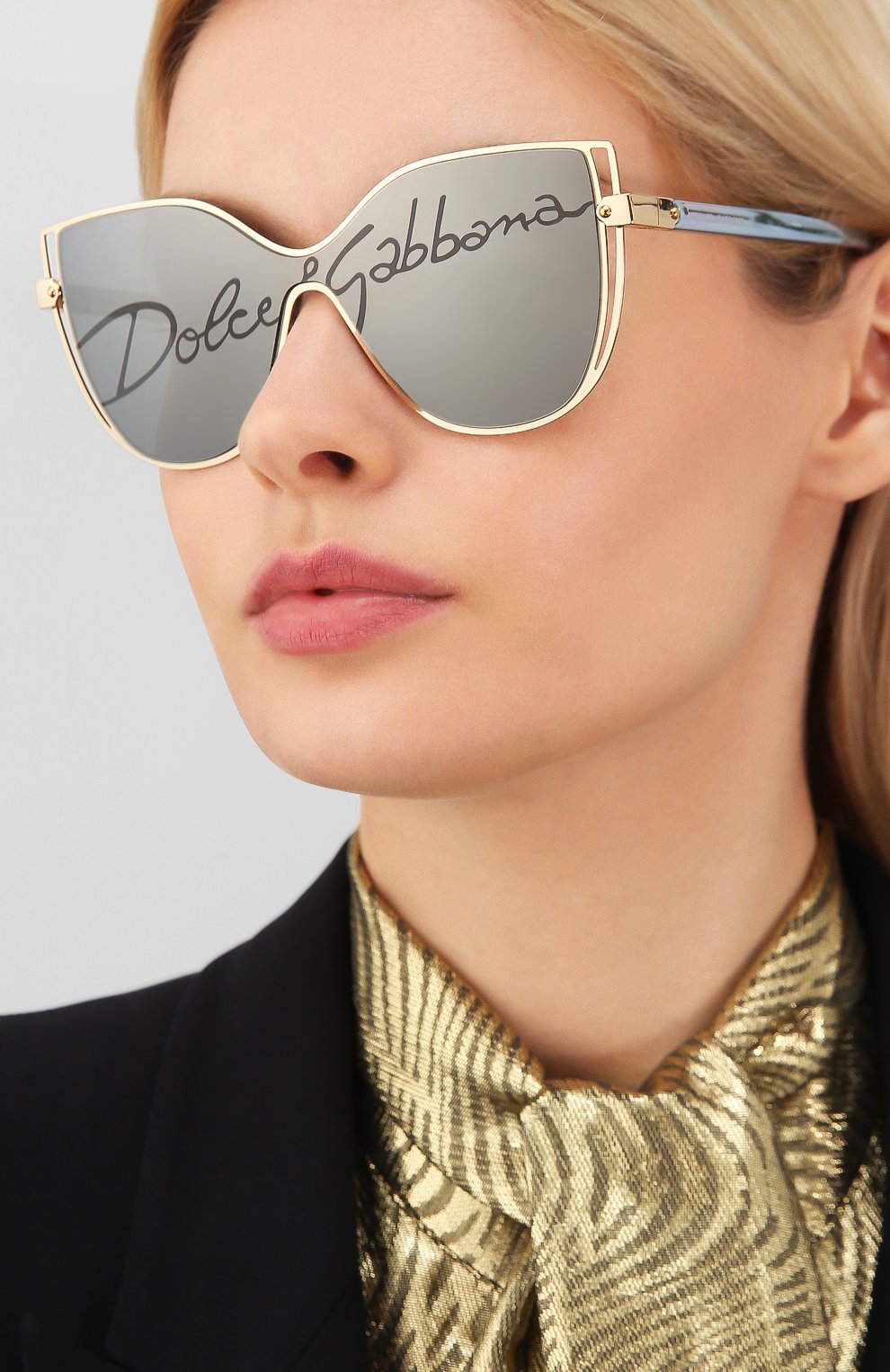 Женские солнцезащитные очки DOLCE & GABBANA золотого цвета по цене 16300 руб., арт. 2236-02/P | Фото 2 Женские солнцезащитные очки DOLCE & GABBANA золотого цвета, арт. 2236-02/P | Фото 2