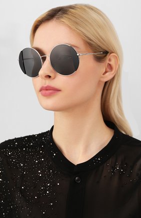 Женские солнцезащитные очки MIU MIU черного цвета по цене 21200 руб., арт. 57VS-1AB5S0 | Фото 2 Женские солнцезащитные очки MIU MIU черного цвета, арт. 57VS-1AB5S0 | Фото 2