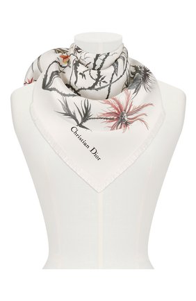 Женский шелковый платок le jardin graphique DIOR белого цвета по цене 22000 руб., арт. 02JAG070I601C085 | Фото 2 Женский шелковый платок le jardin graphique DIOR белого цвета, арт. 02JAG070I601C085 | Фото 2