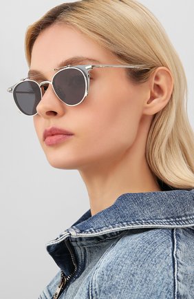 Женские солнцезащитные очки THOM BROWNE серого цвета по цене 85150 руб., арт. TB-814-02 | Фото 2 Женские солнцезащитные очки THOM BROWNE серого цвета, арт. TB-814-02 | Фото 2