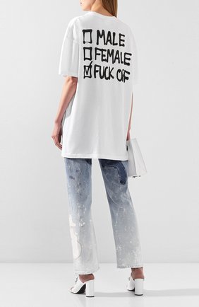 Женская хлопковая футболка VETEMENTS белого цвета по цене 33550 руб., арт. UAH21TR512 1600/W | Фото 2 Женская хлопковая футболка VETEMENTS белого цвета, арт. UAH21TR512 1600/W | Фото 2