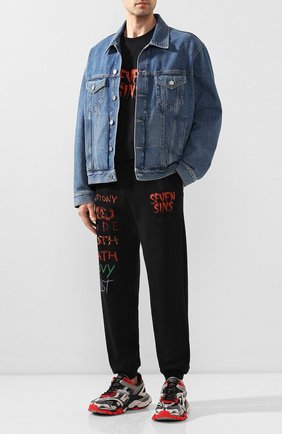 Мужской хлопковые джоггеры VETEMENTS черного цвета по цене 69100 руб., арт. MAH21TR639 1601 | Фото 2 Мужской хлопковые джоггеры VETEMENTS черного цвета, арт. MAH21TR639 1601 | Фото 2