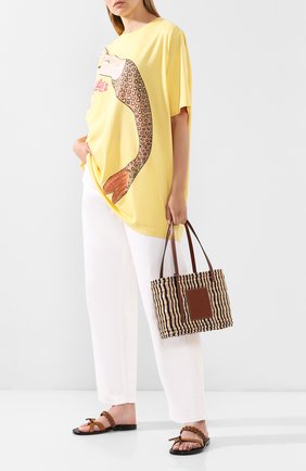 Женская футболка loewe x paula's ibiza LOEWE желтого цвета по цене 29950 руб., арт. S616341X16 | Фото 2 Женская футболка loewe x paula's ibiza LOEWE желтого цвета, арт. S616341X16 | Фото 2