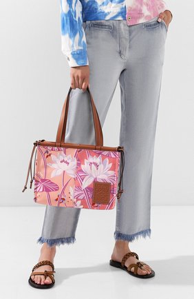 Женская сумка-тоут cusion loewe x paula's ibiza LOEWE розового цвета по цене 89950 руб., арт. 328.09AA93 | Фото 2 Женская сумка-тоут cusion loewe x paula's ibiza LOEWE розового цвета, арт. 328.09AA93 | Фото 2