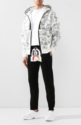 Мужская хлопковый толстовка BAPE белого цвета по цене 31900 руб., арт. 1G30115009 | Фото 2 Мужская хлопковый толстовка BAPE белого цвета, арт. 1G30115009 | Фото 2