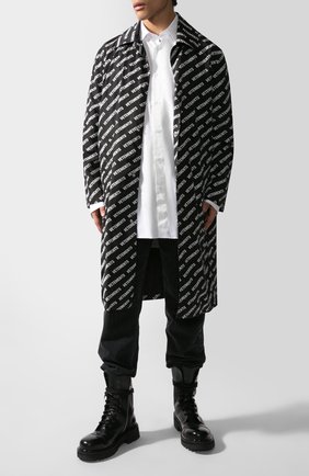 Женский плащ VETEMENTS черно-белого цвета по цене 121000 руб., арт. UAH21JA028/1008 | Фото 2 Женский плащ VETEMENTS черно-белого цвета, арт. UAH21JA028/1008 | Фото 2