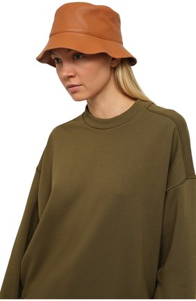 Женская кожаная панама fisherman LOEWE светло-коричневого цвета по цене 52900 руб., арт. 112.10.010 | Фото 2 Женская кожаная панама fisherman LOEWE светло-коричневого цвета, арт. 112.10.010 | Фото 2