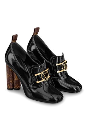 Женские кожаные туфли swift LOUIS VUITTON черного цвета по цене 79000 руб., арт. 1A7U6J | Фото 1 Женские кожаные туфли swift LOUIS VUITTON черного цвета, арт. 1A7U6J | Фото 1