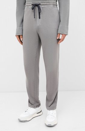 Мужские хлопковые брюки JAMES PERSE светло-серого цвета, арт. MXA1161 | Фото 3 (Длина (брюки, джинсы): Стандартные; Кросс-КТ: Спорт; Материал внешний: Хлопок)