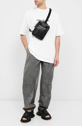 Мужская кожаная сумка-мессенджер explorer BALENCIAGA черного цвета по цене 56050 руб., арт. 620260/DB5J5 | Фото 2 Мужская кожаная сумка-мессенджер explorer BALENCIAGA черного цвета, арт. 620260/DB5J5 | Фото 2