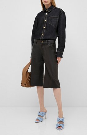 Женские кожаные мюли bv curve BOTTEGA VENETA голубого цвета по цене 113500 руб., арт. 618757/VBTG0 | Фото 2 Женские кожаные мюли bv curve BOTTEGA VENETA голубого цвета, арт. 618757/VBTG0 | Фото 2