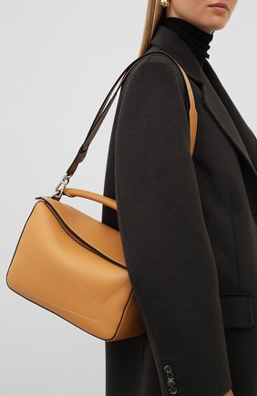 Женская сумка puzzle LOEWE бежевого цвета по цене 234500 руб., арт. 326.77AC41 | Фото 5 Женская сумка puzzle LOEWE бежевого цвета, арт. 326.77AC41 | Фото 5