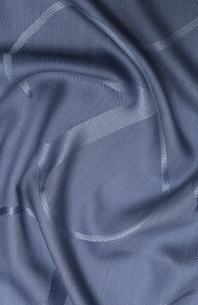 Женская шаль из шелка и шерсти valentino garavani VALENTINO голубого цвета по цене 34950 руб., арт. UW2EB104/AJB | Фото 2 Женская шаль из шелка и шерсти valentino garavani VALENTINO голубого цвета, арт. UW2EB104/AJB | Фото 2
