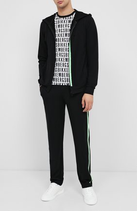 Мужская хлопковая толстовка DIRK BIKKEMBERGS черного цвета по цене 13100 руб., арт. VBKT04855 | Фото 2 Мужская хлопковая толстовка DIRK BIKKEMBERGS черного цвета, арт. VBKT04855 | Фото 2
