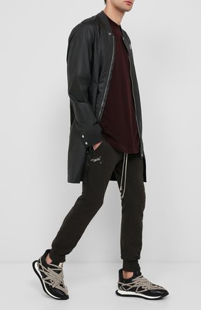 Мужской хлопковые джоггеры RICK OWENS темно-серого цвета по цене 75250 руб., арт. RU20F3396/BA | Фото 2 Мужской хлопковые джоггеры RICK OWENS темно-серого цвета, арт. RU20F3396/BA | Фото 2