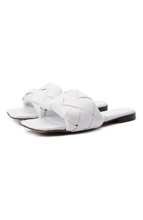 Женские кожаные шлепанцы BOTTEGA VENETA белого цвета по цене 83600 руб., арт. 608853/VBSS0 | Фото 1 Женские кожаные шлепанцы BOTTEGA VENETA белого цвета, арт. 608853/VBSS0 | Фото 1