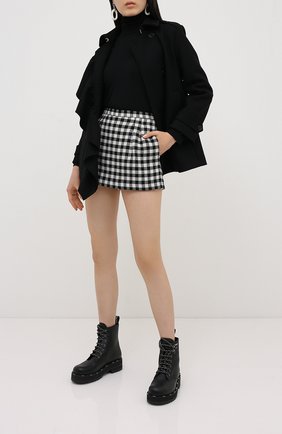 Женские юбка-шорты REDVALENTINO черно-белого цвета по цене 23350 руб., арт. UR3RFD70/55U | Фото 2 Женские юбка-шорты REDVALENTINO черно-белого цвета, арт. UR3RFD70/55U | Фото 2