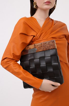 Женский клатч bv snap BOTTEGA VENETA коричневого цвета по цене 233500 руб., арт. 618131/VCQC3 | Фото 2 Женский клатч bv snap BOTTEGA VENETA коричневого цвета, арт. 618131/VCQC3 | Фото 2