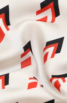 Женский шелковый платок valentino garavani VALENTINO белого цвета по цене 29750 руб., арт. UW2EI114/VMM | Фото 2 Женский шелковый платок valentino garavani VALENTINO белого цвета, арт. UW2EI114/VMM | Фото 2