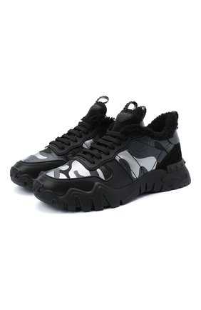 Мужские комбинированные кроссовки rockrunner plus VALENTINO черного цвета по цене 75800 руб., арт. UY2S0C88/YMP | Фото 1 Мужские комбинированные кроссовки rockrunner plus VALENTINO черного цвета, арт. UY2S0C88/YMP | Фото 1