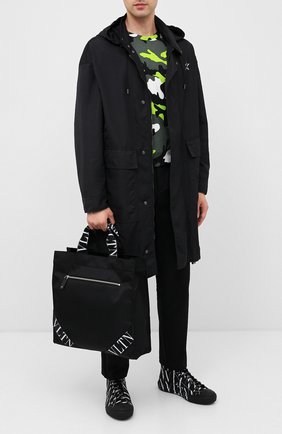 Мужская текстильная сумка valentino garavani VALENTINO черного цвета по цене 74850 руб., арт. UY2B0883/RPY | Фото 2 Мужская текстильная сумка valentino garavani VALENTINO черного цвета, арт. UY2B0883/RPY | Фото 2