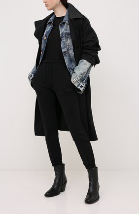 Женские хлопковые джоггеры VETEMENTS черного цвета по цене 63500 руб., арт. WAH21TR645 1601/BLACK | Фото 2 Женские хлопковые джоггеры VETEMENTS черного цвета, арт. WAH21TR645 1601/BLACK | Фото 2