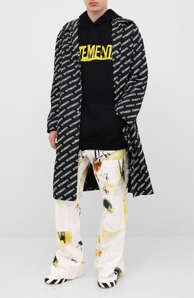 Мужской хлопковое худи VETEMENTS черного цвета по цене 73650 руб., арт. UAH21TR632 1606/M | Фото 2 Мужской хлопковое худи VETEMENTS черного цвета, арт. UAH21TR632 1606/M | Фото 2
