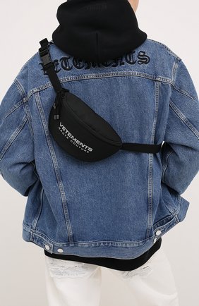 Женская поясная сумка VETEMENTS черного цвета по цене 31400 руб., арт. UAH21BA258 1301/W | Фото 2 Женская поясная сумка VETEMENTS черного цвета, арт. UAH21BA258 1301/W | Фото 2