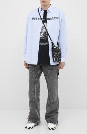 Мужская хлопковый лонгслив VETEMENTS черного цвета по цене 39950 руб., арт. UAH21TR612 1611/M | Фото 2 Мужская хлопковый лонгслив VETEMENTS черного цвета, арт. UAH21TR612 1611/M | Фото 2