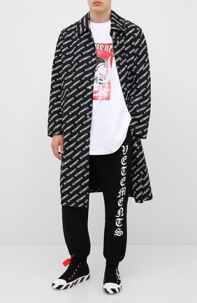 Мужской хлопковые джоггеры VETEMENTS черного цвета по цене 52900 руб., арт. MAH21TR644 1601 | Фото 2 Мужской хлопковые джоггеры VETEMENTS черного цвета, арт. MAH21TR644 1601 | Фото 2
