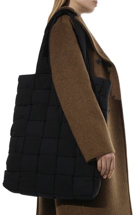 Мужская текстильная сумка-тоут padded BOTTEGA VENETA черного цвета по цене 152500 руб., арт. 628958/VB081 | Фото 2 Мужская текстильная сумка-тоут padded BOTTEGA VENETA черного цвета, арт. 628958/VB081 | Фото 2