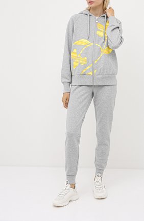 Женские хлопковые джоггеры ESCADA SPORT серого цвета по цене 21050 руб., арт. 5033927 | Фото 2 Женские хлопковые джоггеры ESCADA SPORT серого цвета, арт. 5033927 | Фото 2