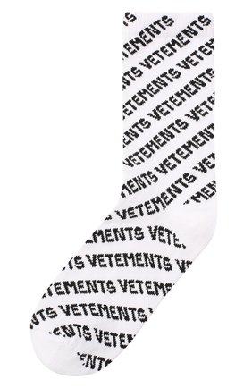 Женские хлопковые носки VETEMENTS белого цвета по цене 7695 руб., арт. UAH21H0308 1053/W | Фото 1 Женские хлопковые носки VETEMENTS белого цвета, арт. UAH21H0308 1053/W | Фото 1