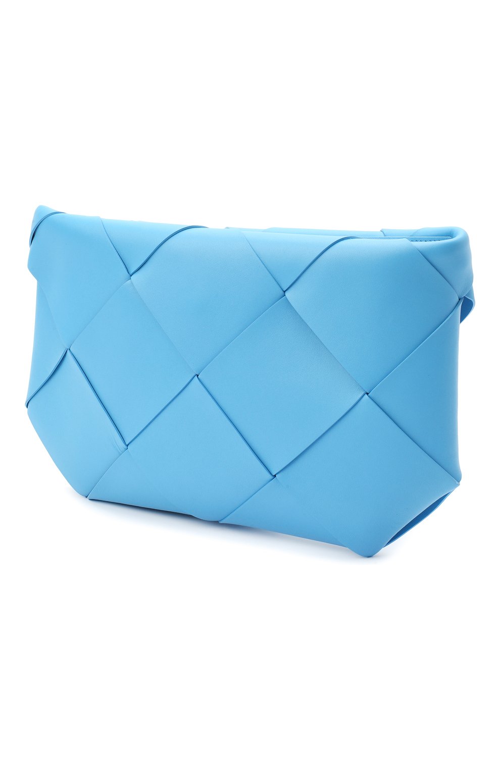 Женская кожаная косметичка BOTTEGA VENETA синего цвета по цене 115500 руб., арт. 577771/VMAY4 | Фото 2 Женская кожаная косметичка BOTTEGA VENETA синего цвета, арт. 577771/VMAY4 | Фото 2 (Материал: Кожа)